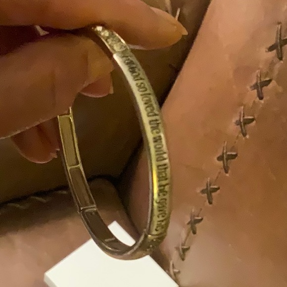 Lot of 5 Bracelets - 3 Bangles 1 Older Flip Close Line Style 1 Sparkly Cross - Picture 10 of 12